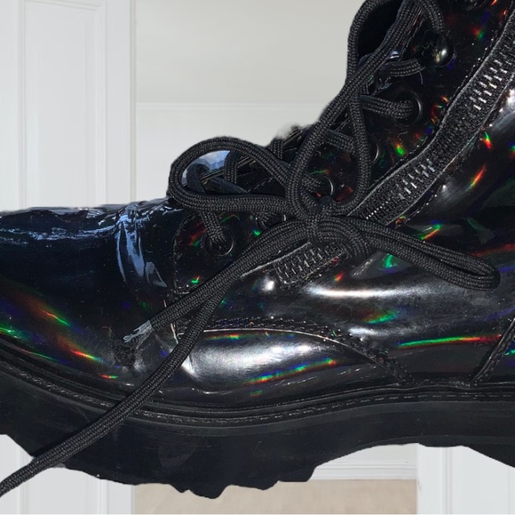 Guess Iridescent Platform Zip Up Boots Size 7M - Picture 9 of 11
